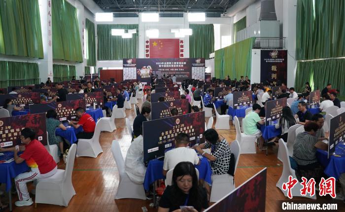 2023年全国职工掼蛋锦标赛在海南五指山市开幕，