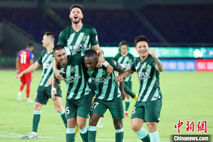 中超焦点战：4分钟内连进3球，浙江队主场4-0梅州