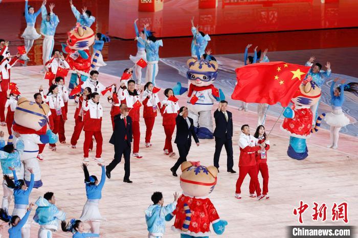 以梦为马于冰雪世界绘温暖同心——哈尔滨亚冬