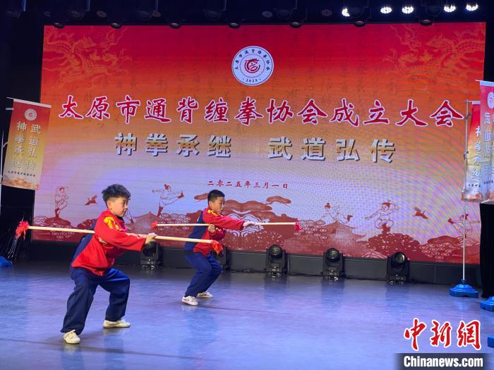 山西通背缠拳在校园与社区的圈粉之路：展魅力