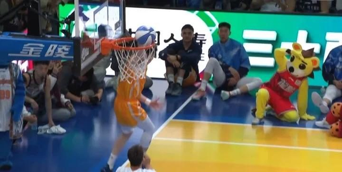 CBA全明星赛技巧挑战赛创新引热议，冯敏敏力压
