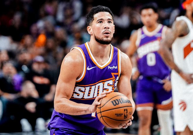 太阳双星爆发终结五连败 布克砍25+6助攻率队大胜