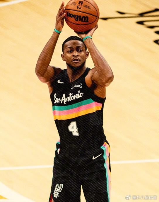 文班亚马爆发率队大胜雄鹿 卡斯尔三双助马刺登