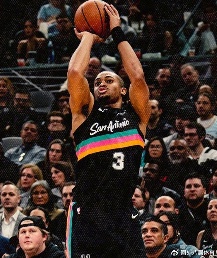 文班亚马爆发率队大胜雄鹿 卡斯尔三双助马刺登