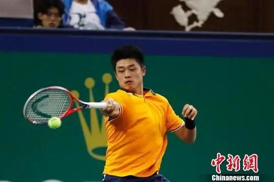 达拉斯ATP250决赛吴易昺逆转伊斯内尔夺冠，成中