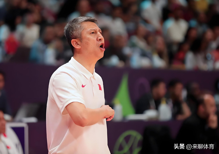 北京北汽男篮力克广州朗肽海本男篮 裁判争议引