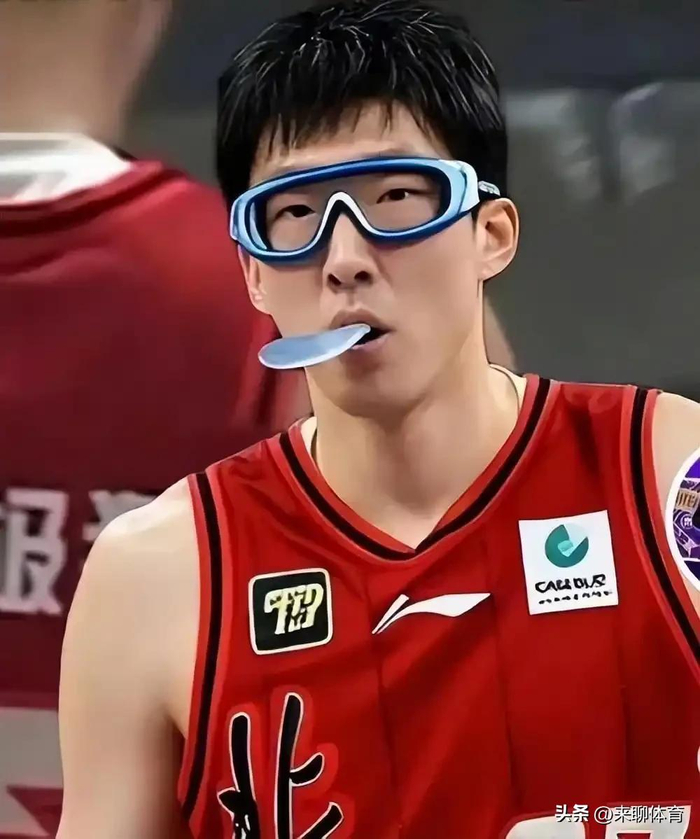 北京北汽男篮力克广州朗肽海本男篮 裁判争议引