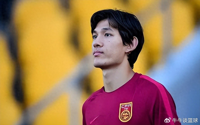 重庆铜梁龙新帅刘建业执教三连胜冲击中超黑马